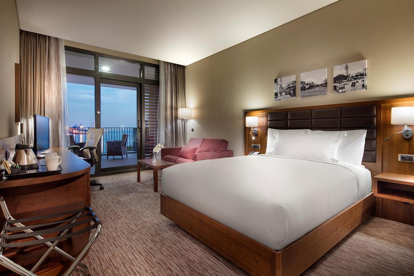 Hilton Garden Inn Izmir Bayrakli Exteriér fotografie